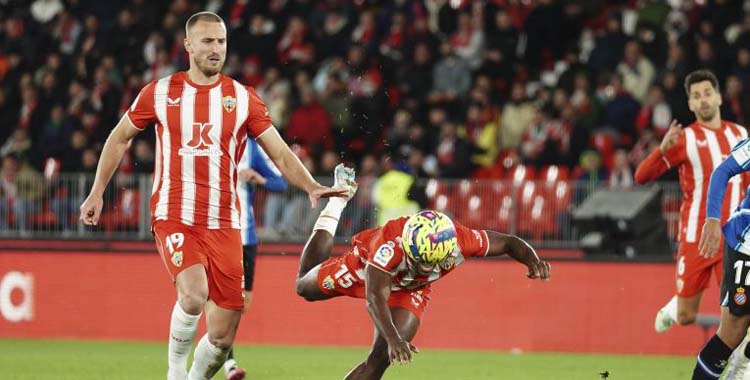 Rodrigo Ely en su anterior etapa en el Almería.