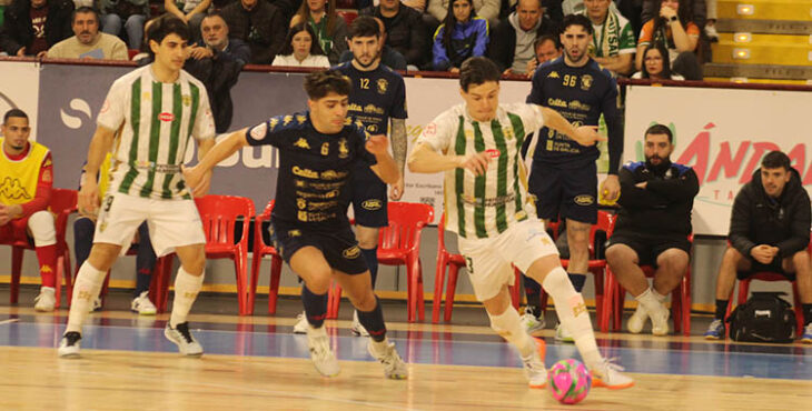 Murilo Duarte marchándose de su par del O Parrulo Ferrol.