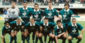 Serban, entre Francisco y Eloy, en un once del Córdoba de la 2002-03.