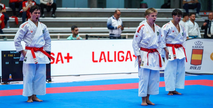 Israel Calzadilla junto a sus compañeros del Andaluz de Kata. Foto: Federación Española de Karate