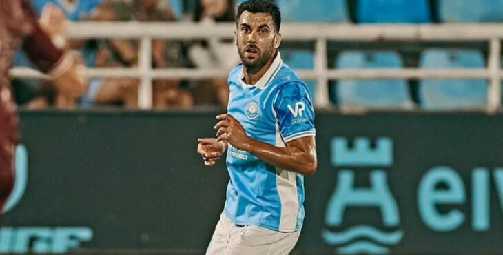 Fede Vico en un duelo como celeste. Foto: COPE Alicante / UD Ibiza