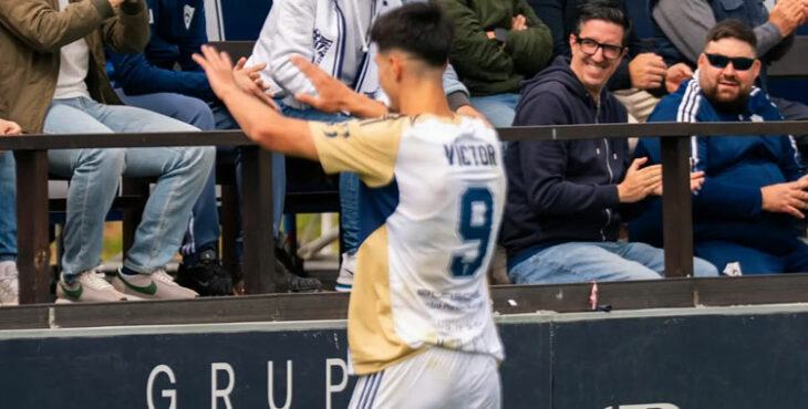 Víctor Sánchez celebrando su tanto contra el Sevilla Atlético. Foto: Marbella FC