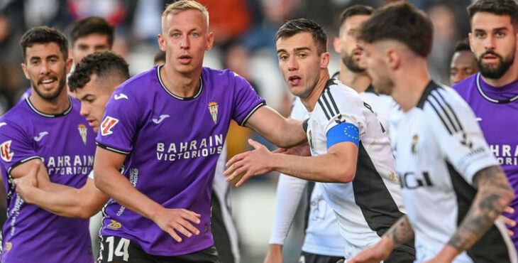 Un lance del último Burgos-Córdoba de abril de 2025 en El Plantío. Foto: LaLiga Hypermotion