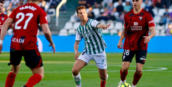 Pedro Ortiz en el duelo contra el Mirandés. Autor: Pedro Funes