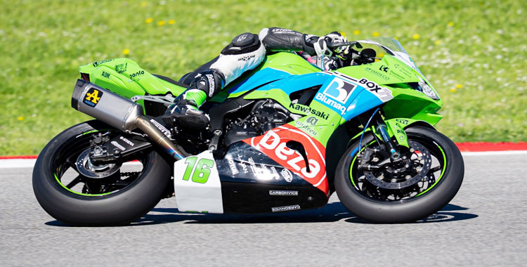 Pepe Osuna rodando con la nueva Sportbike en Portimao