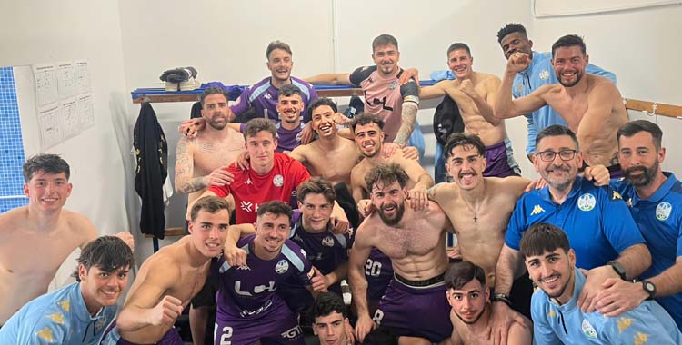 Celebración celeste del triunfo en Huelva.