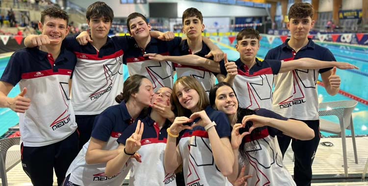 Nadadores del Navial en el Nacional Infantil.