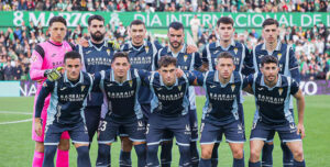 El once del Córdoba CF en Santander con el regreso a la titularidad de Carlos Marín.