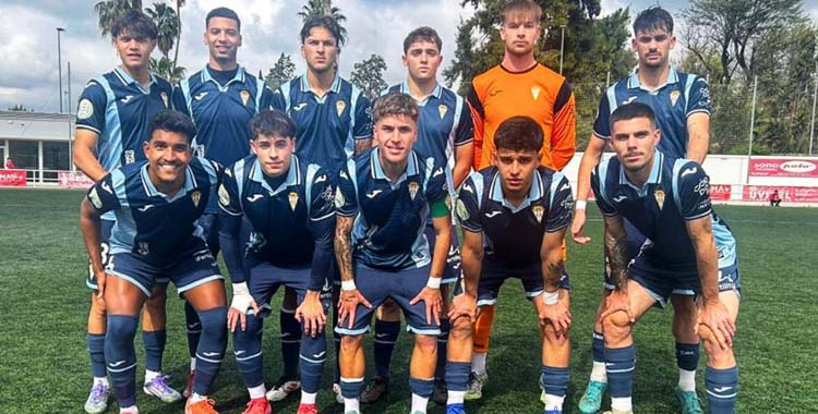 Formación inicial del Córdoba B en Utrera.