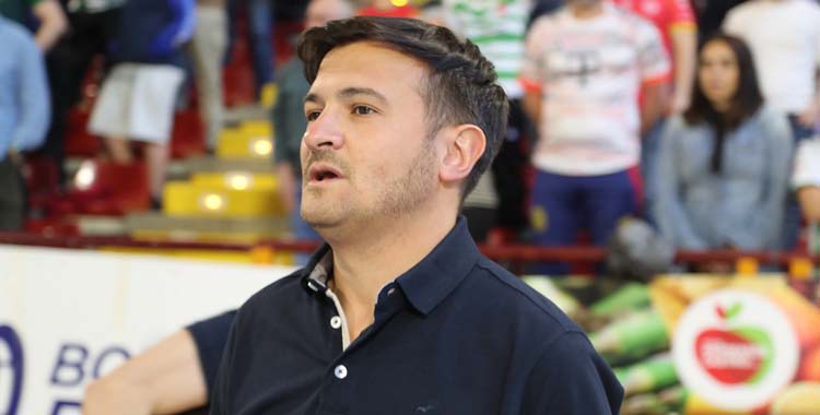 Emanuel Santoro en la banda de Vista Alegre.