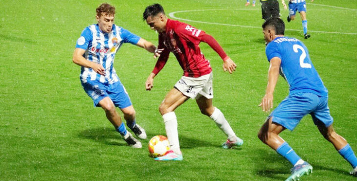 Alan Araiza fue clave con su gol para reactivar las opciones de permanencia del Salerm Puente Genil. Foto: Águilas FC