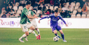 Carlos Albarrán en el partido ante el Zaragoza. Foto: LaLiga Hypermotion