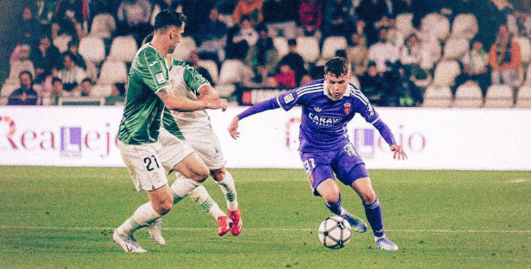Carlos Albarrán en el partido ante el Zaragoza. Foto: LaLiga Hypermotion