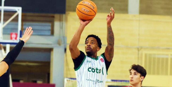 Ja'Monta Black en uno de sus lanzamientos a canasta. Foto: Fran Pérez / Córdoba Club de Baloncesto