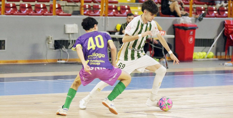 Un lance del duelo entre los filiales del Córdoba Patrimonio de la Humanidad y el Málaga Ciudad Redonda. Foto: Edu Luque / Córdoba Futsal