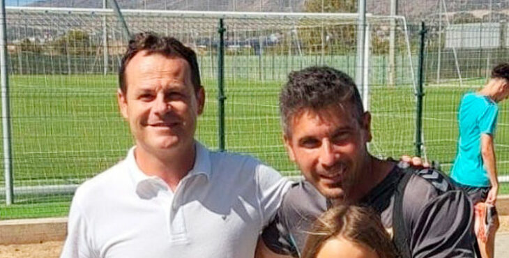 Juanmi Puentenueva en una imagen de tiempo atrás con Juan Francisco Funes, ahora entrenador del primer equipo del Málaga