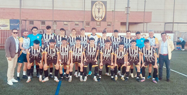 Un equipo para la historia, el del ascenso a Liga Nacional Juvenil. Foto: CD Juanín y Diego