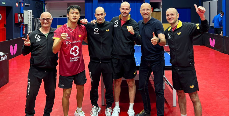 La foto tras el triunfo del Priego Fundación Kutxabank