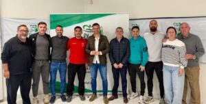La foto de familia de la nueva Comisión Antiviolencia auspiciada por la Delegación Cordobesa de la Federación Andaluza de Fútbol. Foto: RFAF Córdoba