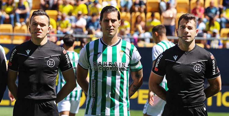 Sergi Guardiola antes del encuentro en Cádiz.