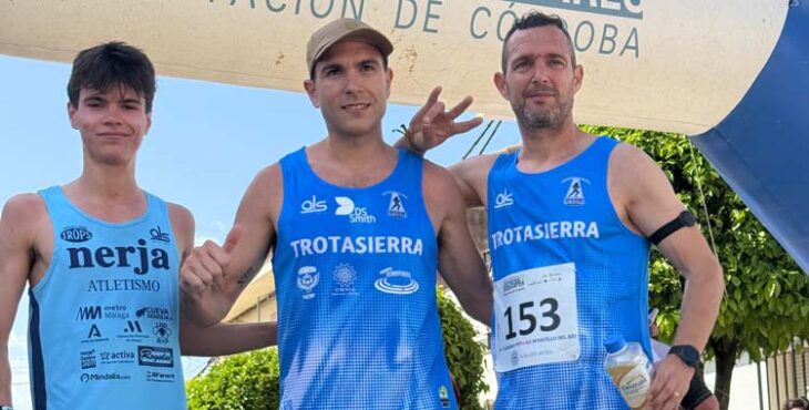 Podio masculino de la Carrera de Ochavillo del Río.